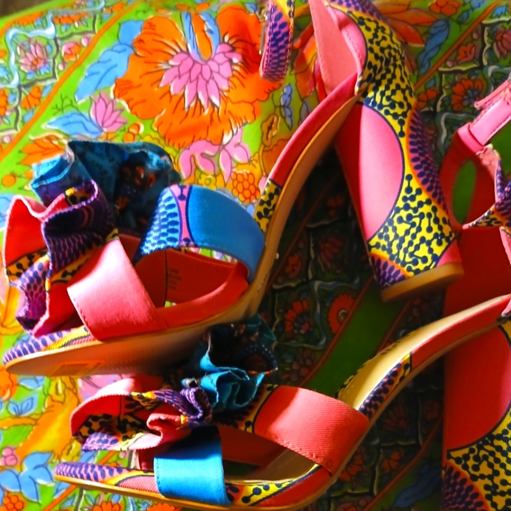 Gianni Bini COLORFUL HEELS